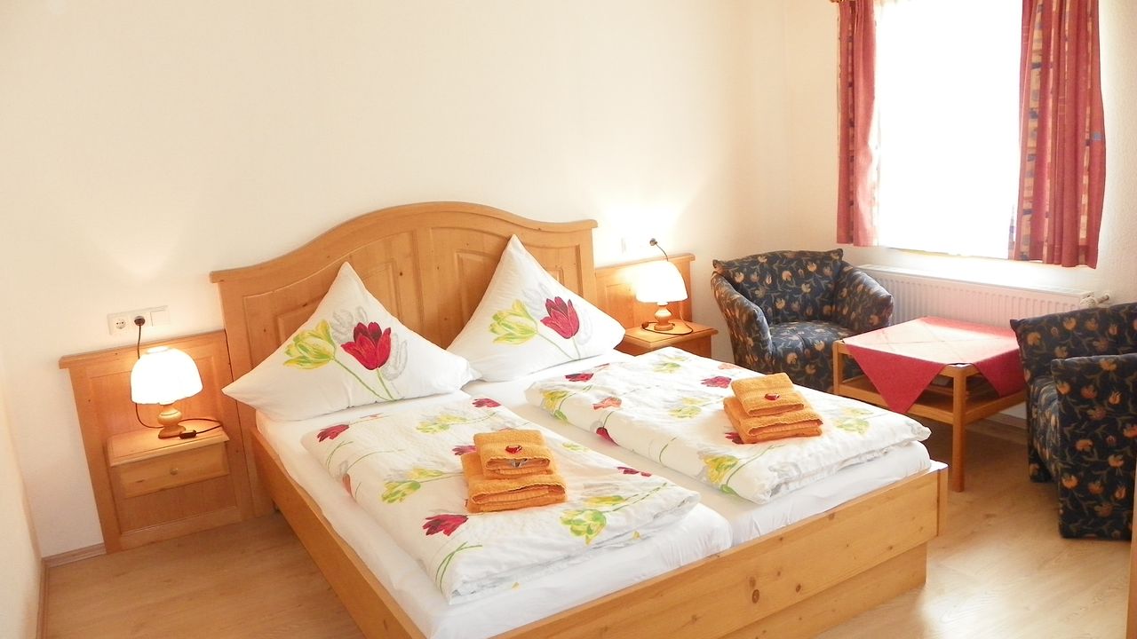 Schlafzimmer  (Nr.4) Schlafzimmer  (Nr.4)